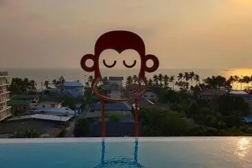 Blu Monkey Hub And Hotel Bangsaen
