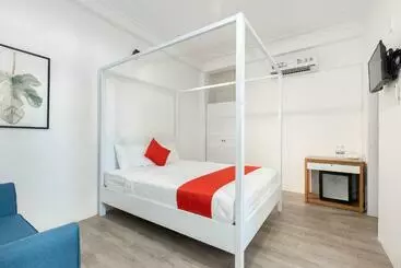 ペンション Gis Hotel Nha Trang & Motorbike Rental