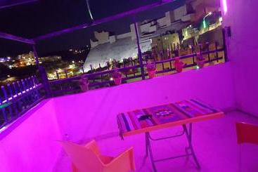 پانسیون Karak House