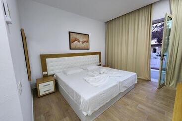 Pansiyon Sea Front Villa