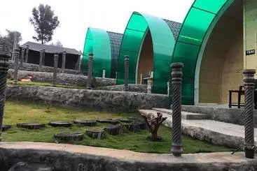 Lomakeskus The Den By Trees