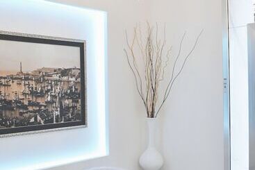 Szálloda Hnn Luxury Suites