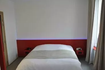 ホテル Les Tonnelles