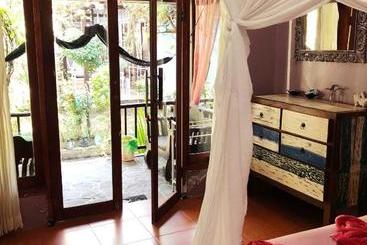 צימר Salon De Nomad Gili T