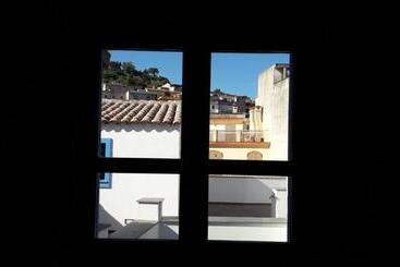 هتل Ghivine Albergo Diffuso