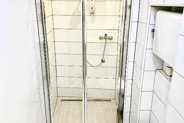 پانسیون Lina Rooms Hostel