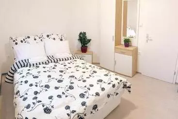 پانسیون Lina Rooms Hostel
