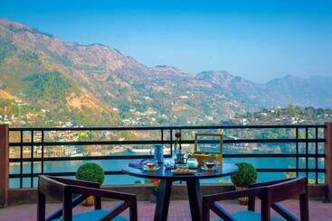 هتل آپارتمان Rosewood Retreat Bhimtal