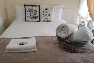 Majatalo The Clarence