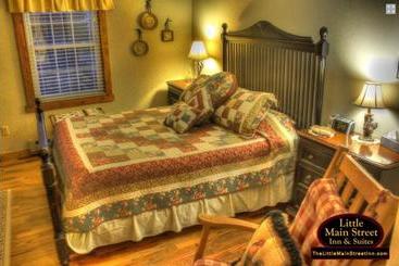 Общежитие Little Main Street Inn