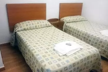 Pensión Hostal La Zarza