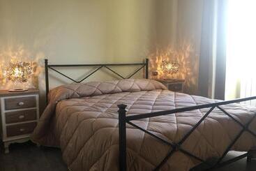 בית מלון כפרי Mama Lina