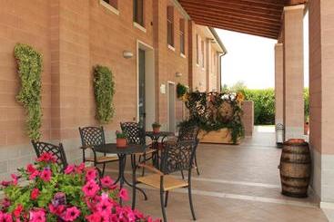 Otel Agriturismo B&b Il Girasole