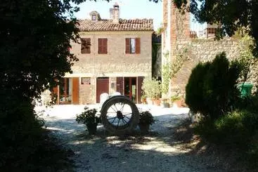 ホテル Agriturismo L'esinante