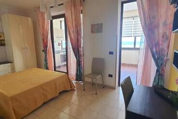 פנסיון Casa Vacanze Due Passi E Il Mare