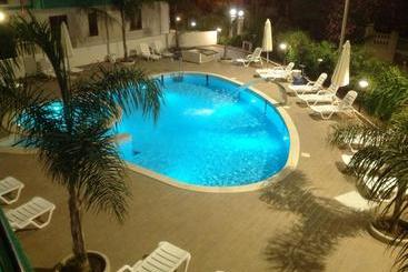 アパートホテル Residence Fronte Mare