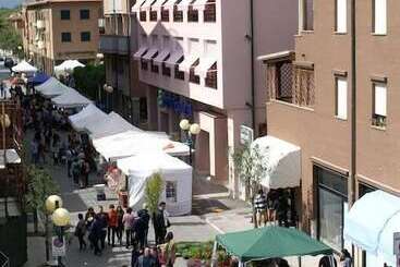 شقة فندقية Residence La Rosa Di Nettuno