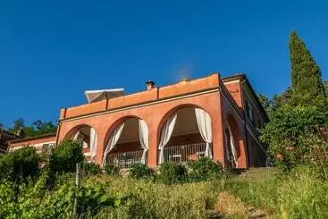 Hotelli Agriturismo Cerrolungo