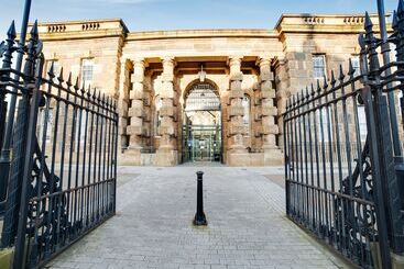 아파트호텔 The Old Bank