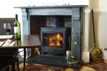 הוסטל The Castle Inn