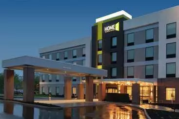 هتل Home2 Suites By Hilton Indianapolis Airport