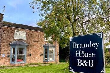Pensió Bramley House