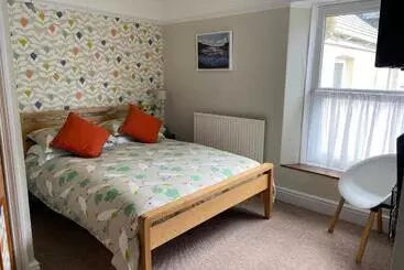 Pensione Channel Vista Guest House