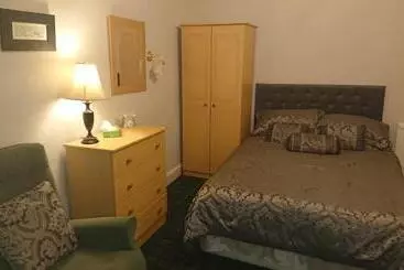 Pensione Crawfords Guest House
