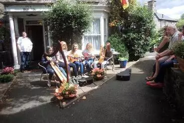 Majatalo Ivy House B&b