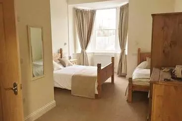Majatalo Three Crowns Guest House