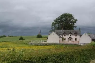 هتل The Barn Lodge