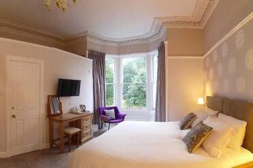 پانسیون Crioch Guest House