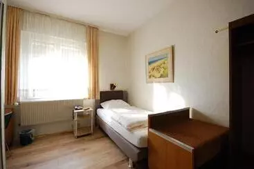 ペンション Haus Isenburg