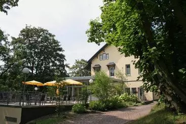 Pension Dreibrunnen Gästehaus Im Luisenpark