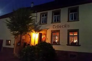 Alberg Ferienwohnungen Bistro Tebecks