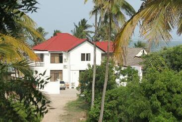 Villa Dahl Beach Resort