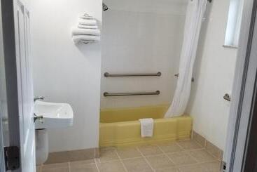 Motel Budget Inn Breezewood