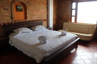 ユースホステル Apartahotel Villa Rosita