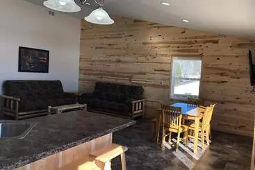 Dunrovin Resort