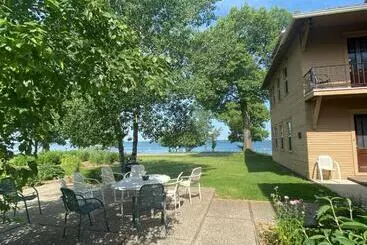 Peters Sunset Beach Resort And Golf