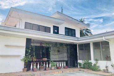 Panzió Guesthouse Storyshare Apas