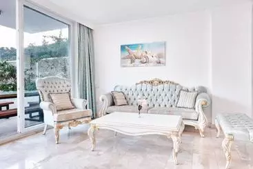 هتل آپارتمان Hatice Sultan Villa