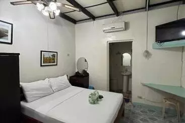 Hostel Ice Bear Bar & Tourist Inn