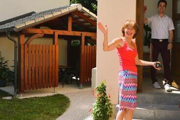 پانسیون Guesthouse Avsenik