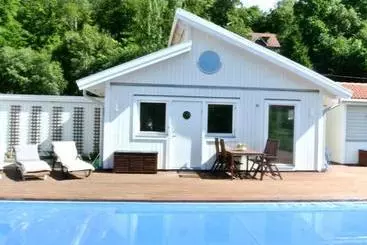 Pensió Room By Water