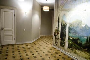 پانسیون Luxury House