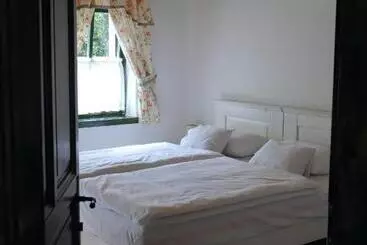 Hotel Béni Family Wine Farm