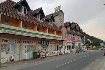 پانسیون Guesthouse Meče