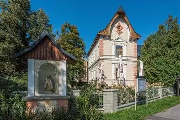 Majatalo Penzion Vila Machů