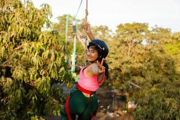 Hotell Daksh Resort And Amusement Park